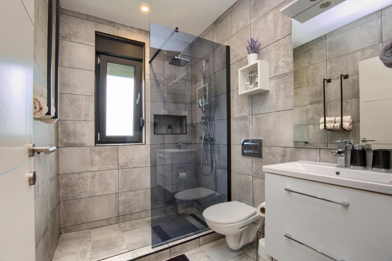 Luksuzni Asi S Bazenom Apartment Fažana