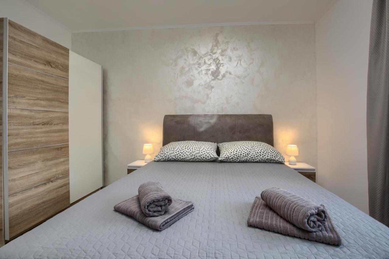 Luksuzni Asi S Bazenom Apartment