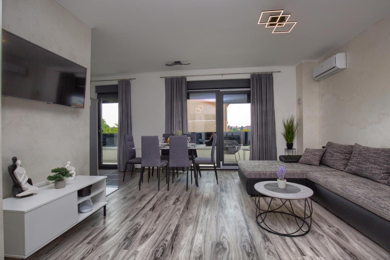 Apartment Luksuzni Asi S Bazenom