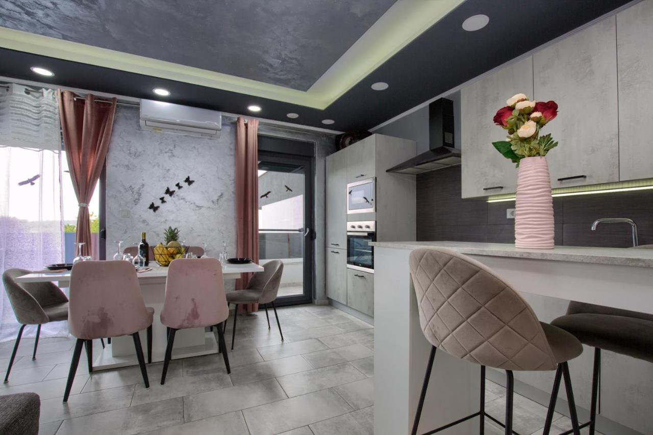 Luksuzni Asi S Bazenom Apartment Fažana