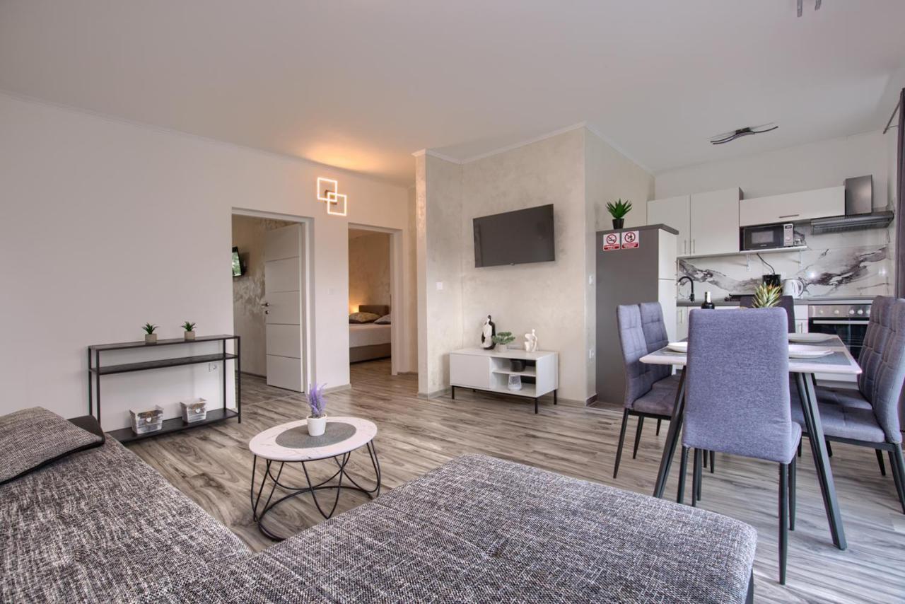 Luksuzni Asi S Bazenom Apartment Fažana