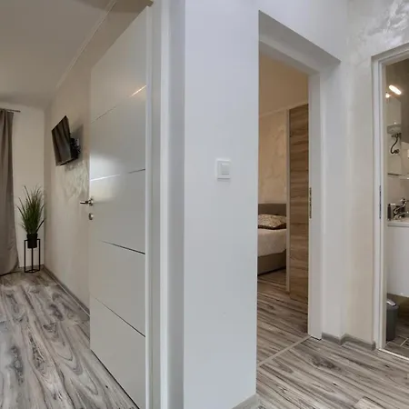 Luksuzni Apartmani Asi S Bazenom Fažana Exterior foto