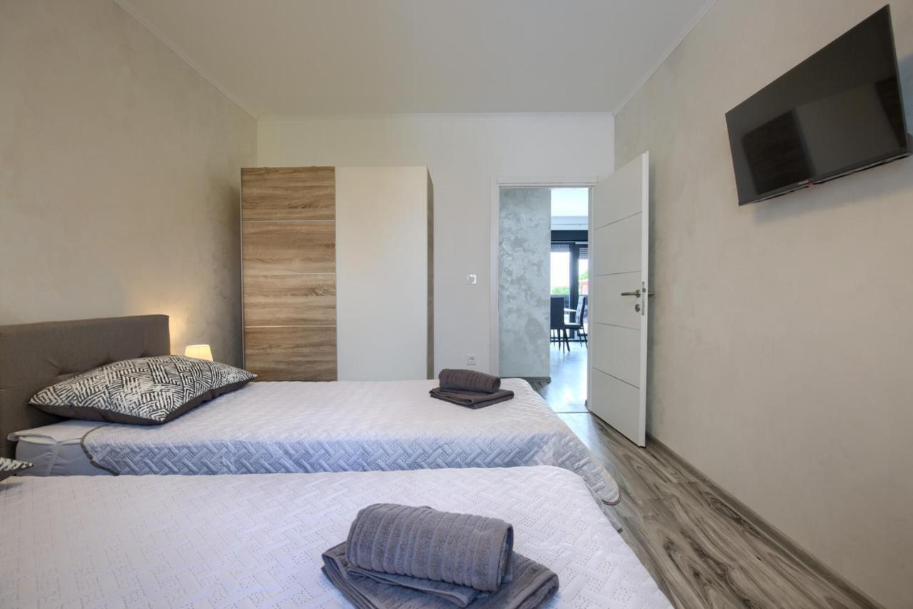 Apartamento Luksuzni Asi S Bazenom *