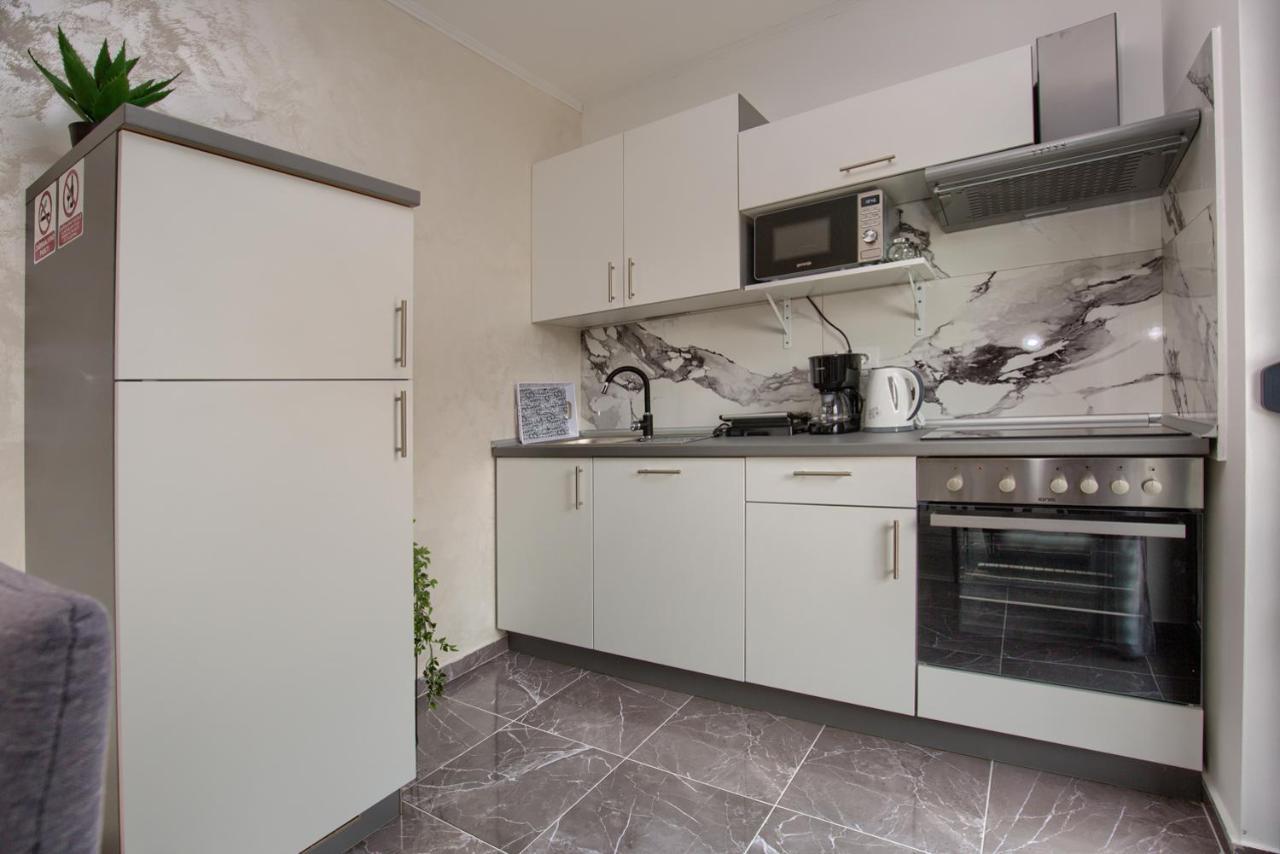Luksuzni Asi S Bazenom Apartamento Fažana