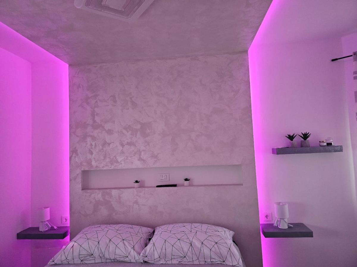 Apartament Luksuzni Asi S Bazenom